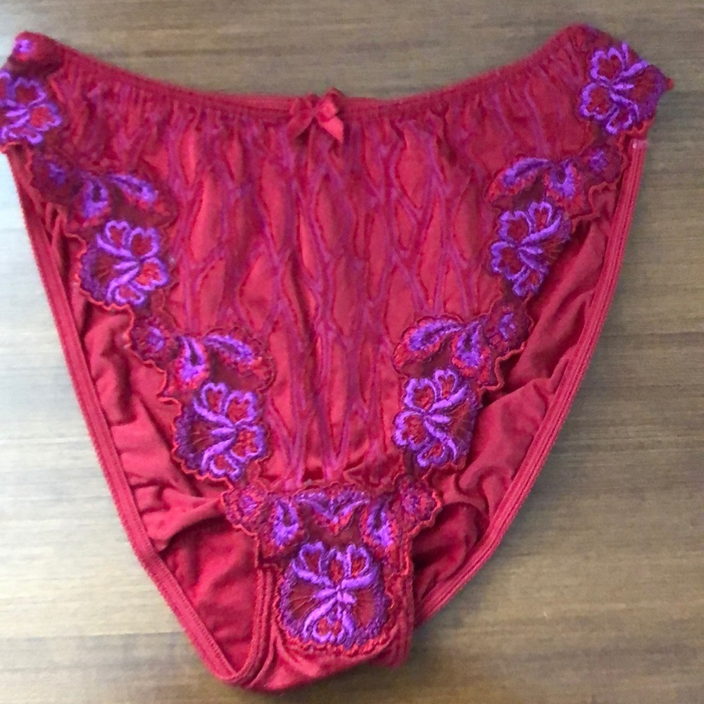 Lise Charmel Panty France Couture Embroidery.